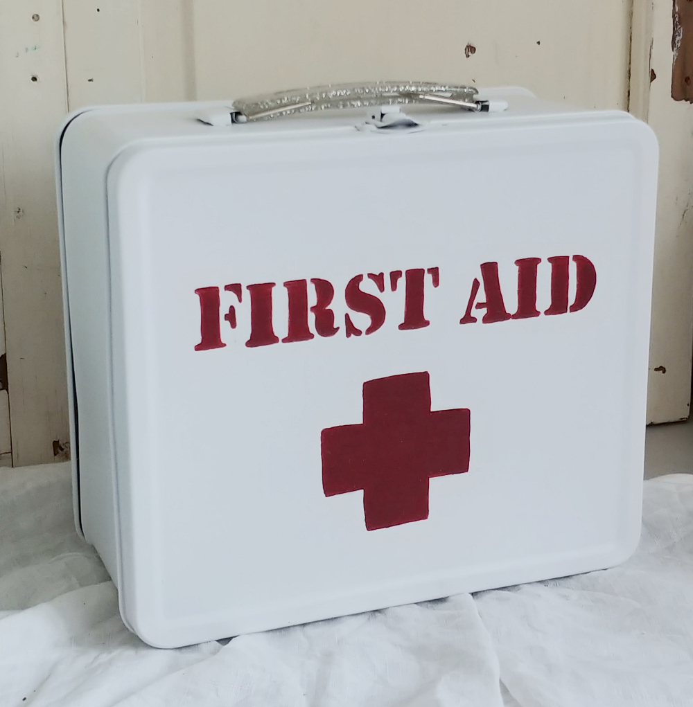 DIY Lunchbox First Aid Kit Little Vintage Cottage