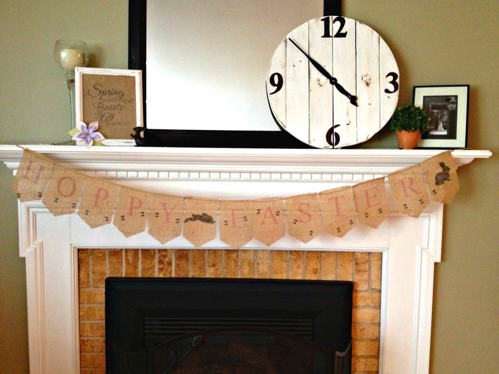 Two It Yourself DIY Hopping Bunny Burlap Easter Banner