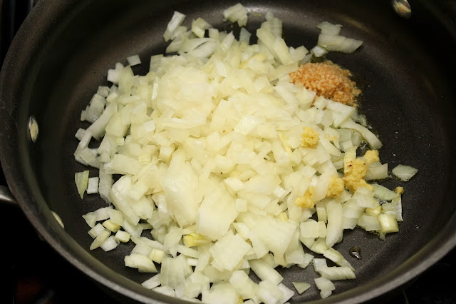 The Bitchin' Kitchin': Curried Chickpeas with Spinach