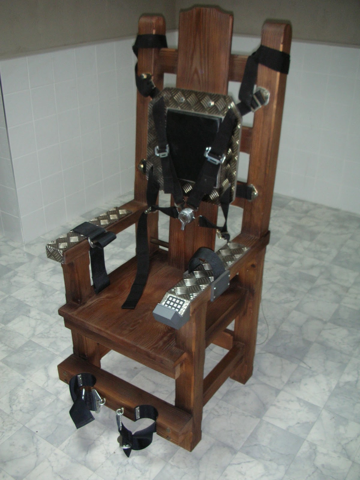 Feather 3D 'Jekyll' Restraining Chair