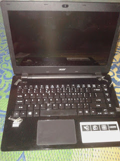 Laptop Bekas ACER ASPIRE E5-421-27R2 Black