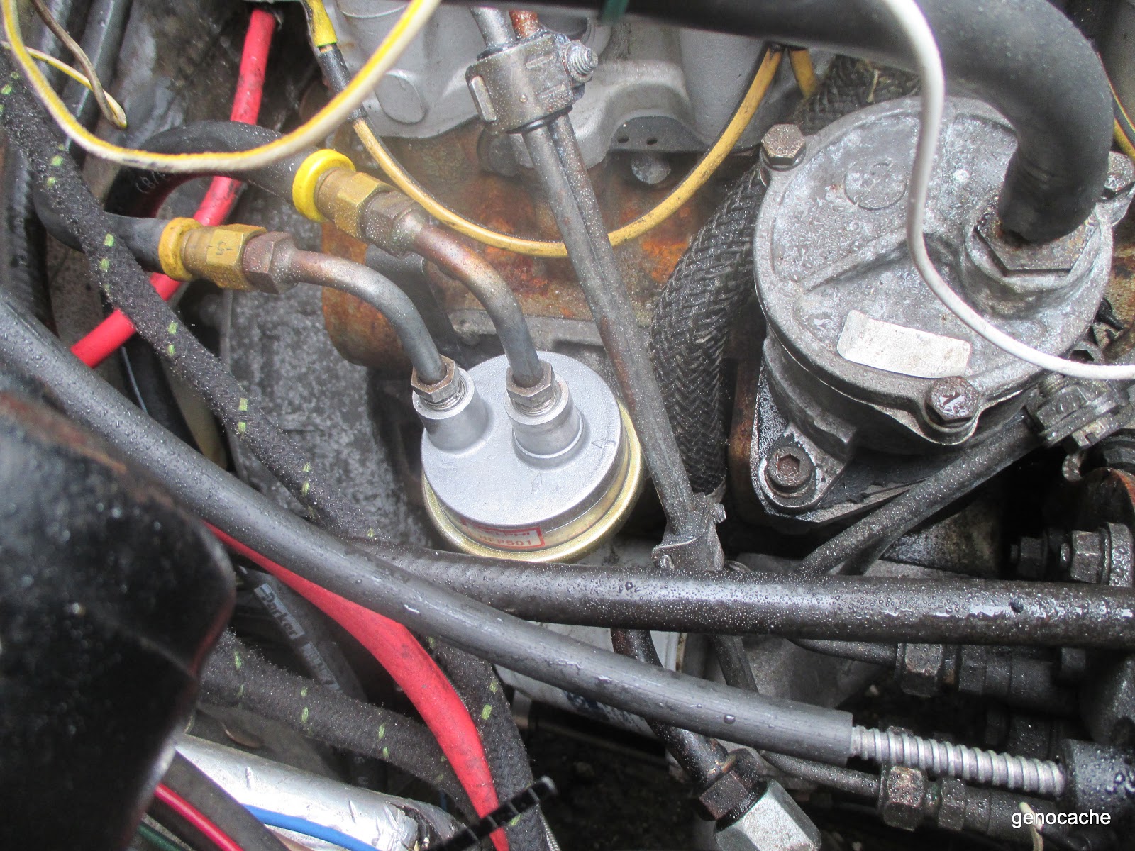 Genocache Land Rover 200TDI fuel lift pump leaking engine oil