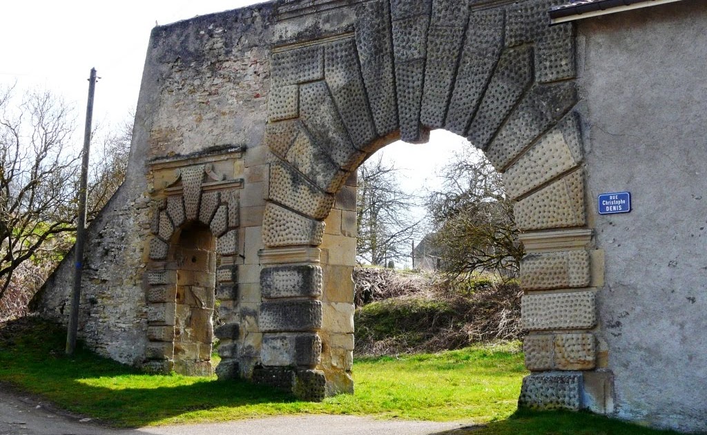 La Lorraine se dévoile... Château (ancien) renaissance de Domèvresur
