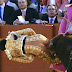 Photos. Choc: un matador se fait encorner les fesses par un taureau