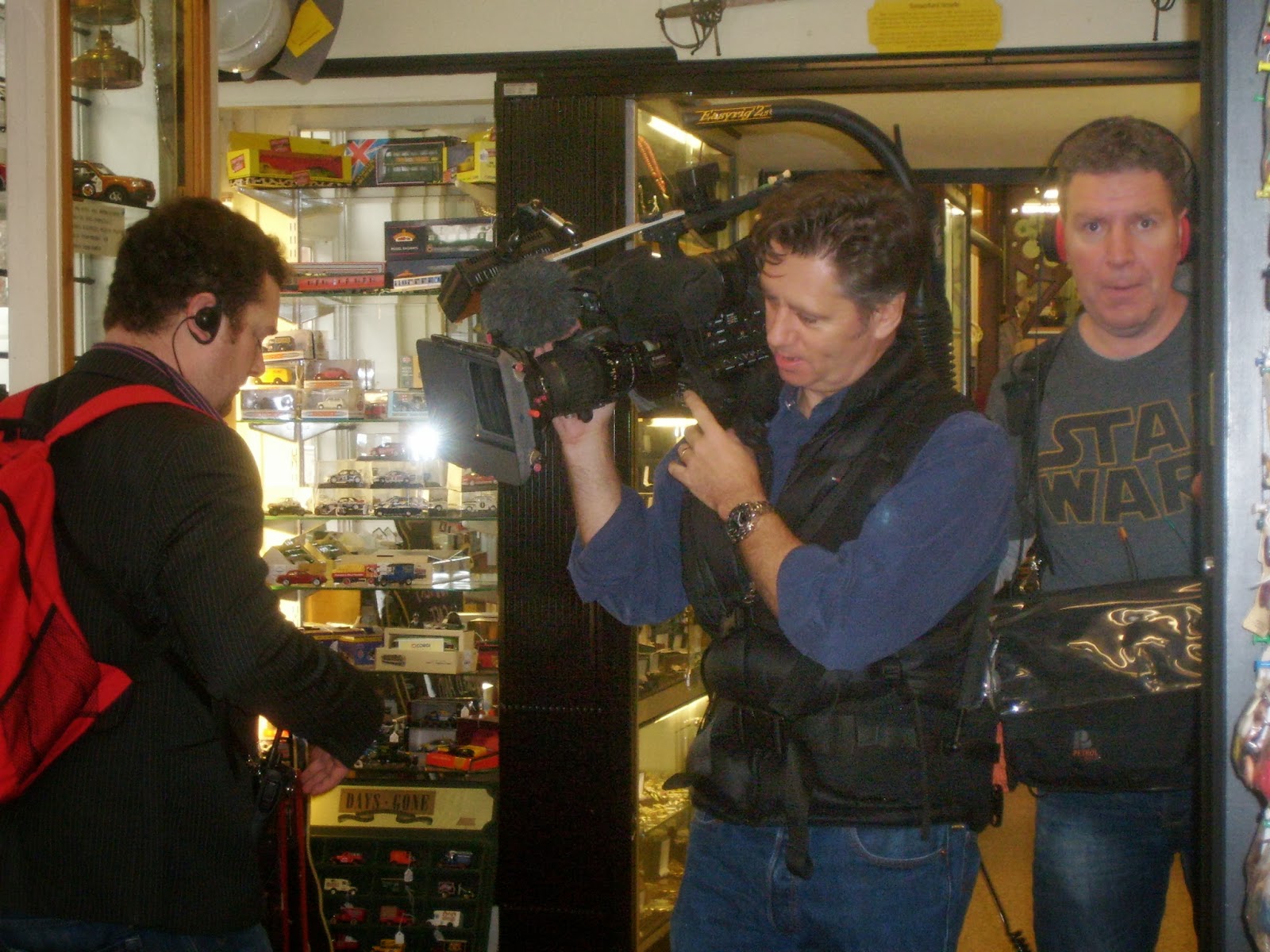 HUNGERFORD ARCADE ANTIQUES & COLLECTABLES HUNGERFORD ARCADE BBC