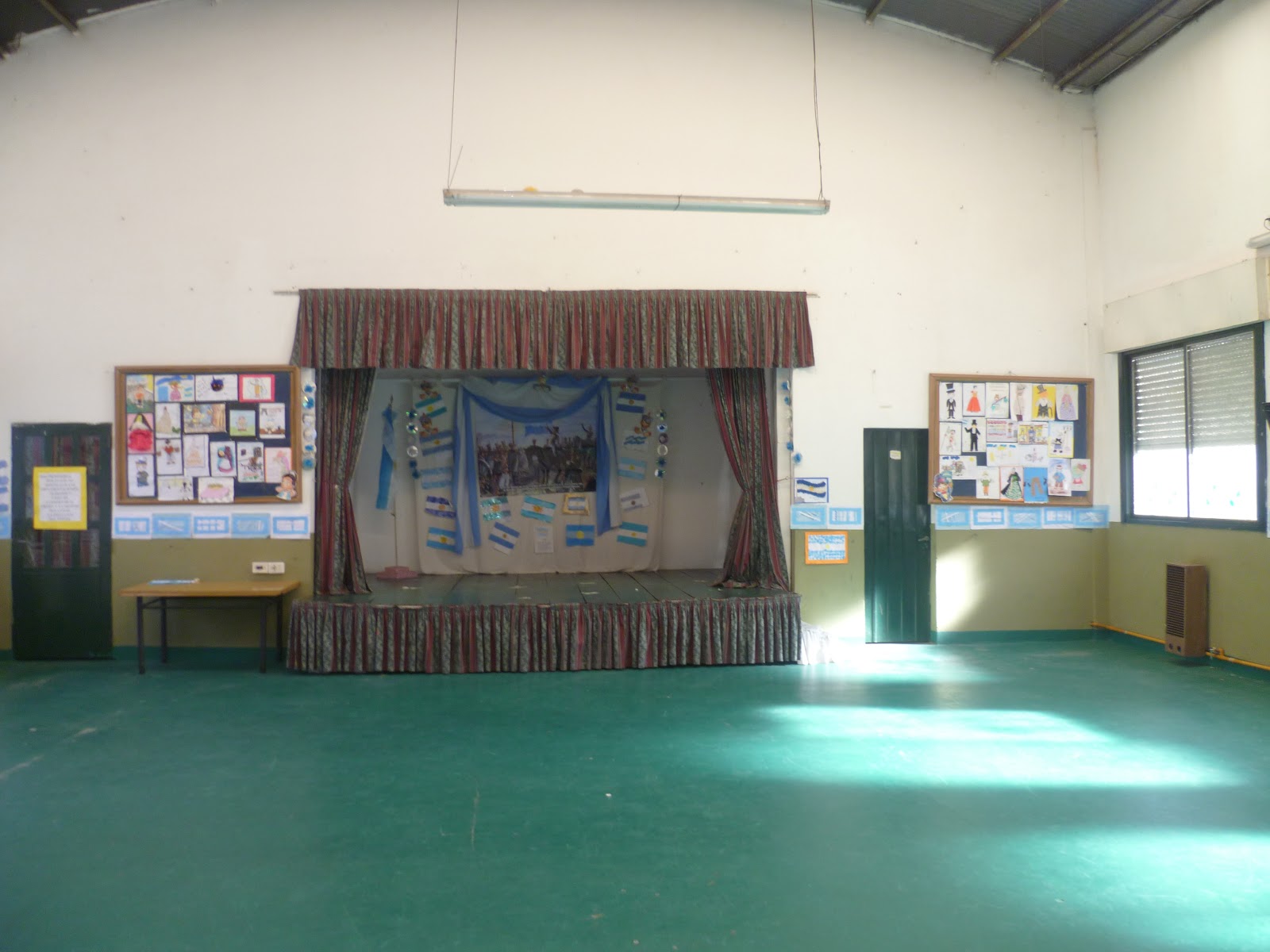 Socorritos: Adornamos el Jardín en el Día de la Bandera!