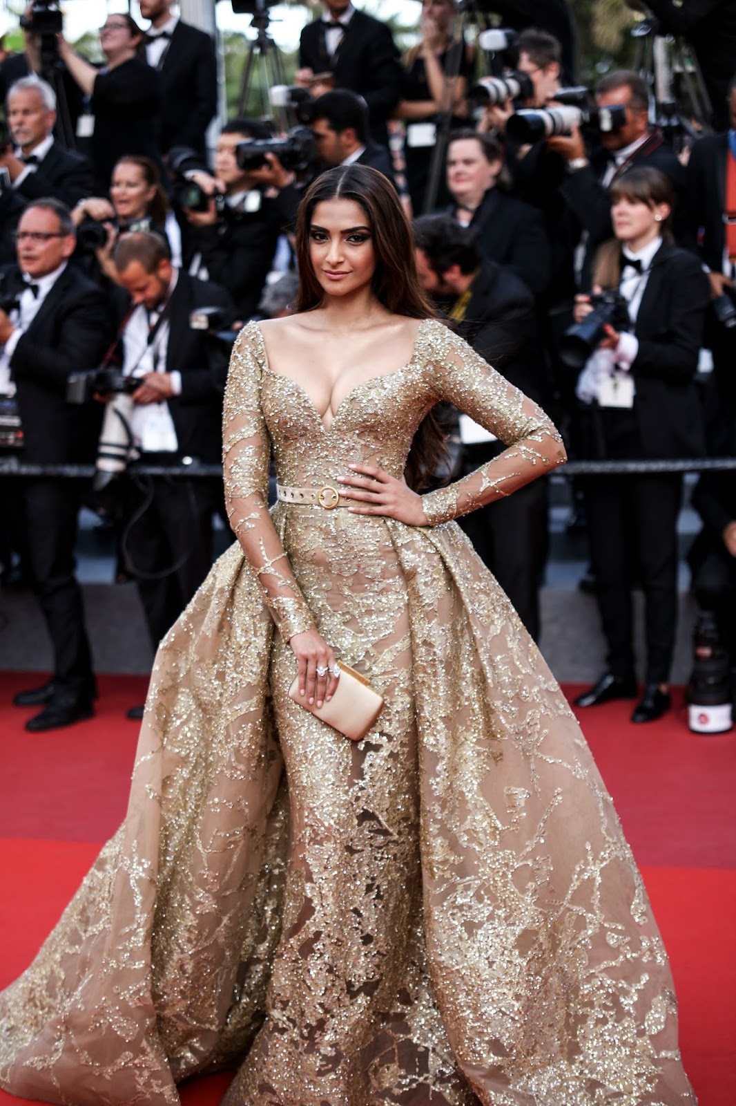Sonam Kapoor Sexiest Cleavage Show In Elie Saab Couture At â€˜The Killing Of A Sacred Deerâ€™ Premiere During 70th Cannes Film Festival 2017
