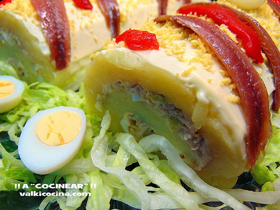 rollo de patata relleno de atún