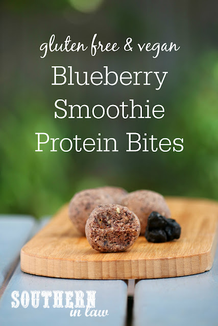 Easy Blueberry Smoothie Protein Bites Recipe – bliss balls, protein balls, healthy, gluten free, low carb, no bake, paleo, vegan, grain free, sugar free