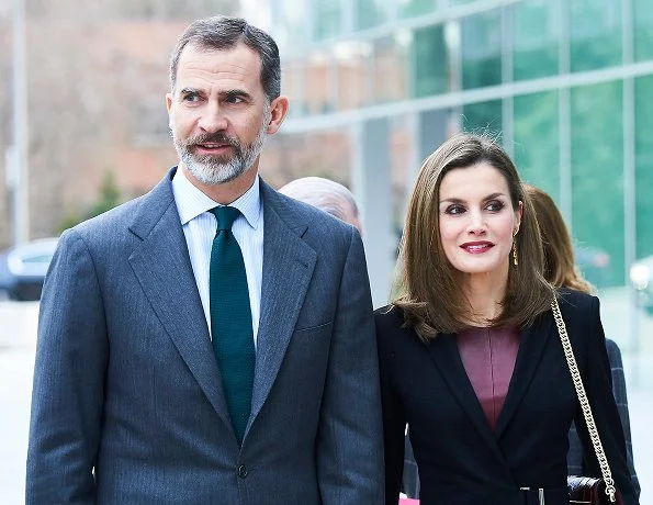 Queen Letizia wore Hugo Boss Jesila Fashion show blazer, Boss Leather Sheath Dress, Lodi Sara Rodas Shoes