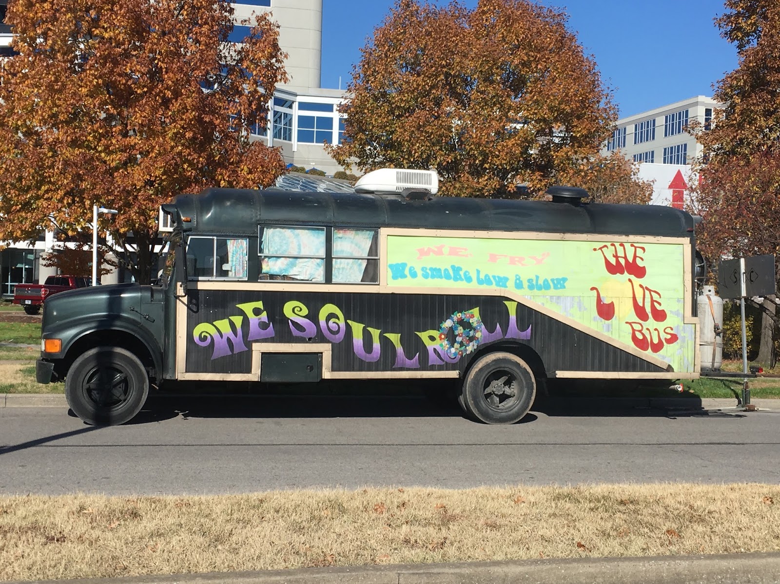 The Barbecue Fiend The Love Bus (Nashville, TN)