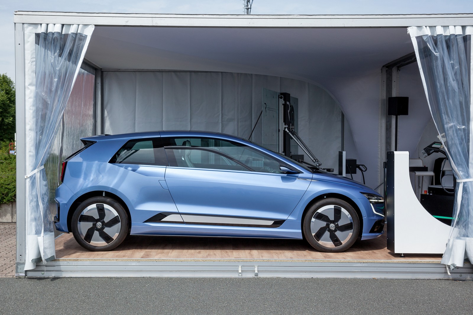VW-Gen.E-Concept-1.jpg