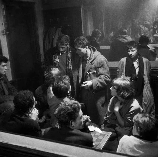 Le Réseau Modiano Ed van der