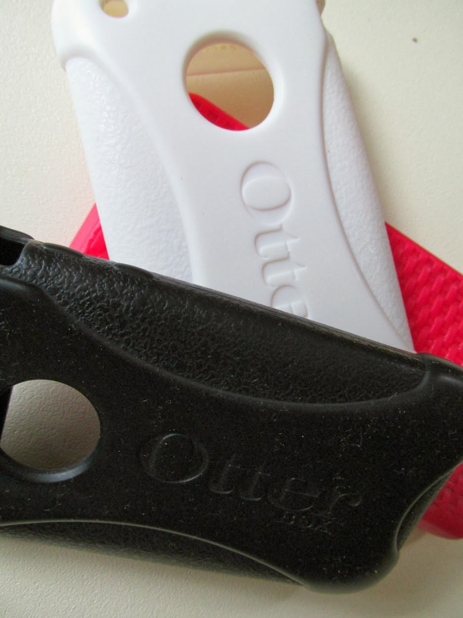 What to do With Old Cell Phone Cases Crafts a la mode