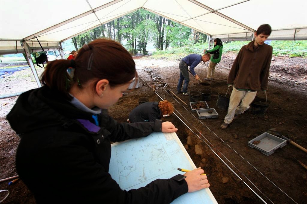 Archaeologists study Celtic 'oppidum' in France