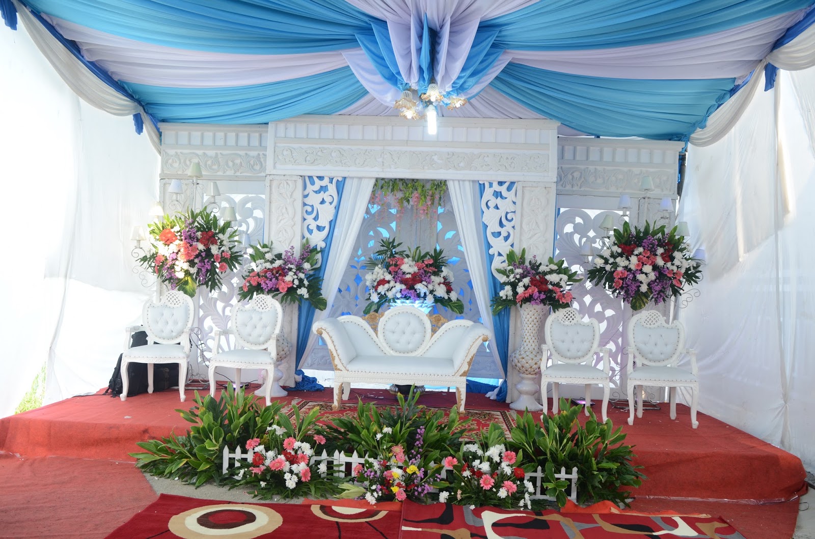  Dekorasi Pelaminan Biru Putih  Desain Pernikahan 