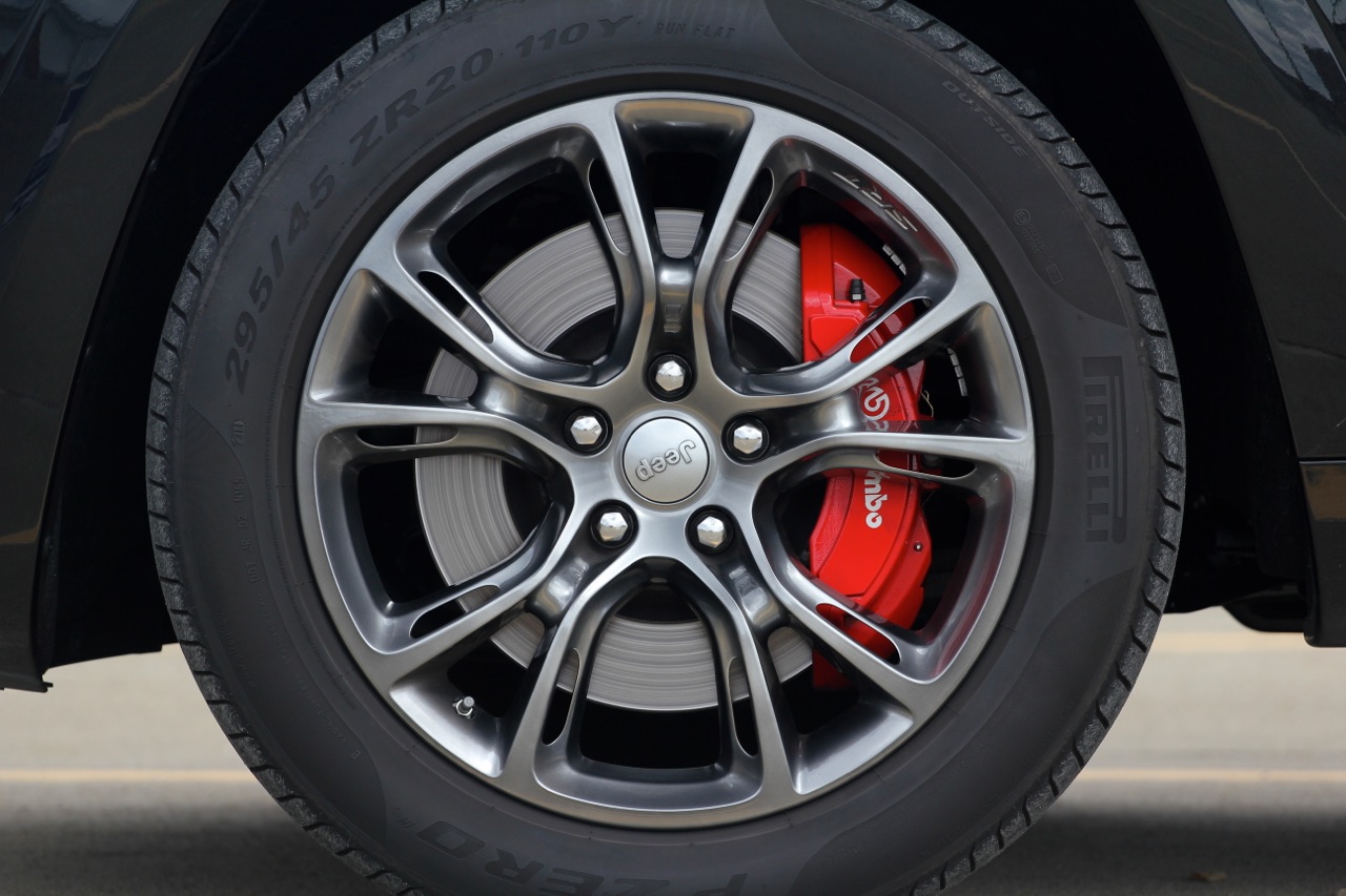 2012 jeep grand cherokee srt8 review