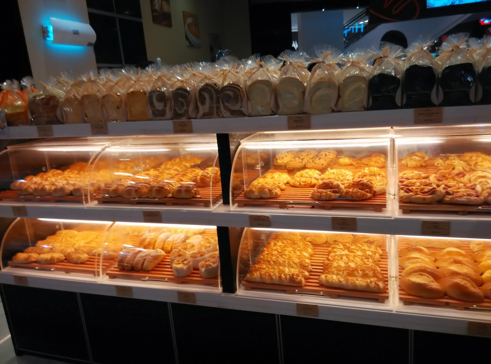 Our Journey Penang Pantai Jerajak Queensbay Mall Bread History Cafe