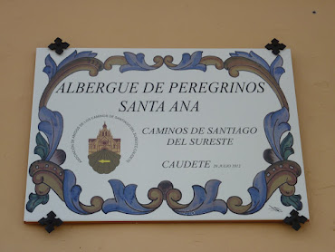 AZULEJO  CONMEMORATIVO DE INAUGURACIÓN DEL ALBERGUE DE PEREGRINOS "SANTA ANA" (28-7-2012)