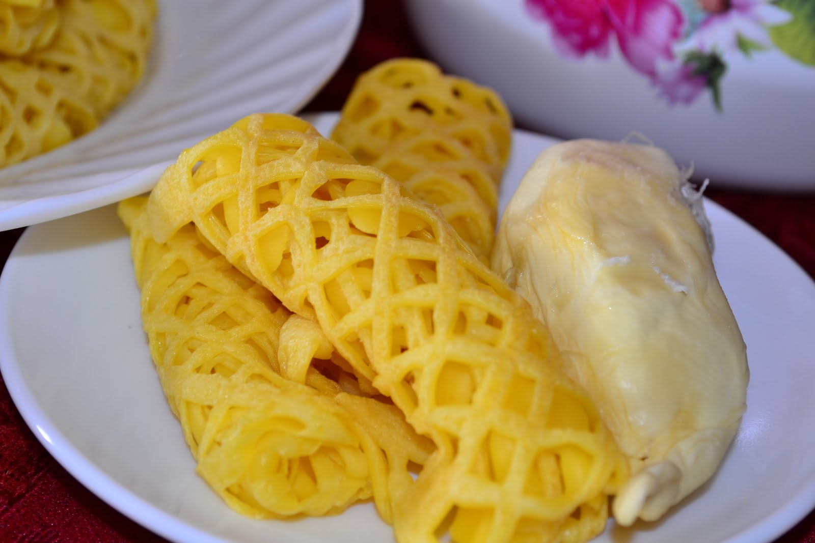 AKU dan SEGALANYA: Roti Jala Kuah Durian