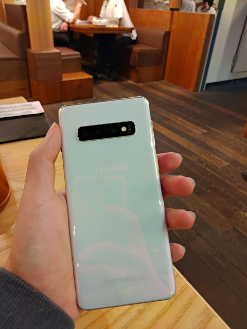 【開箱】Galaxy S10 絢光白@10力雄厚、十週年旗艦新作