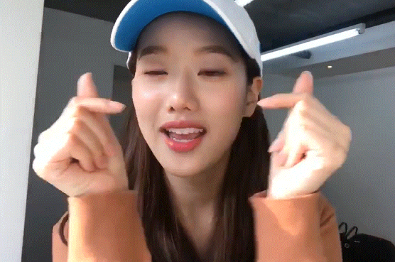 혼자노는데 핵귀인 에이프릴 나은.gif | 인스티즈