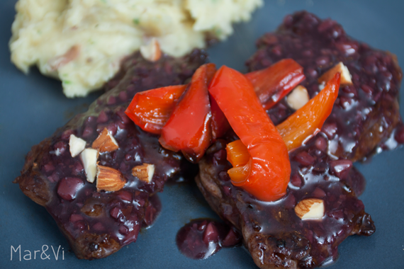 entraña a la plancha con salsa de almendras