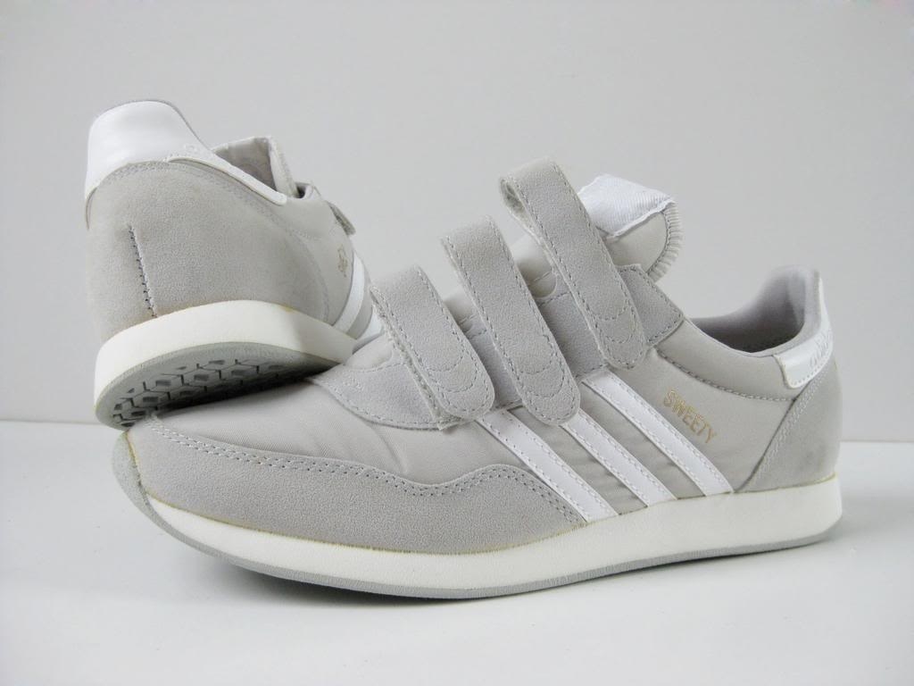 1985 ADIDAS SWEETY frosted grey/white