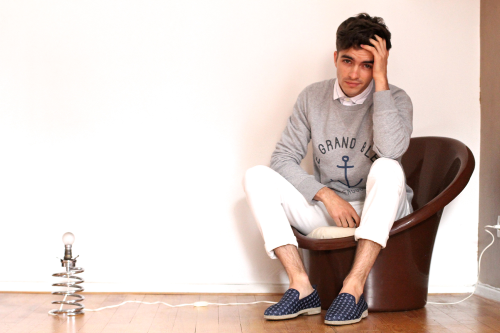 BLOG-MODE-HOMME_WestWing_Shopping-été_Roland-Chaillard-maillot-bain_arthur-espadrille_uniqlo_intérieur-design-faguo-sweat-dockers1