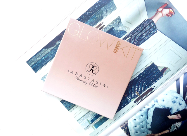 Anastasia Beverly Hills, That Glow kit review, review, glow kit, gleam, uk, review, swatches, bbloggers, beauty, makeup, highlighter, luminizer, ABH, youwishyou, Catherine Delves, 2016