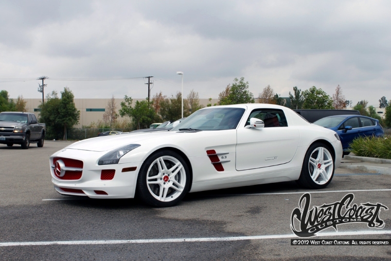 The Mercedes SLS AMG the rapper Tyga - Garage Car