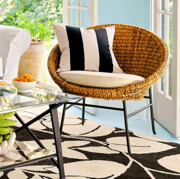 Round seat cushion for a cosy ambience