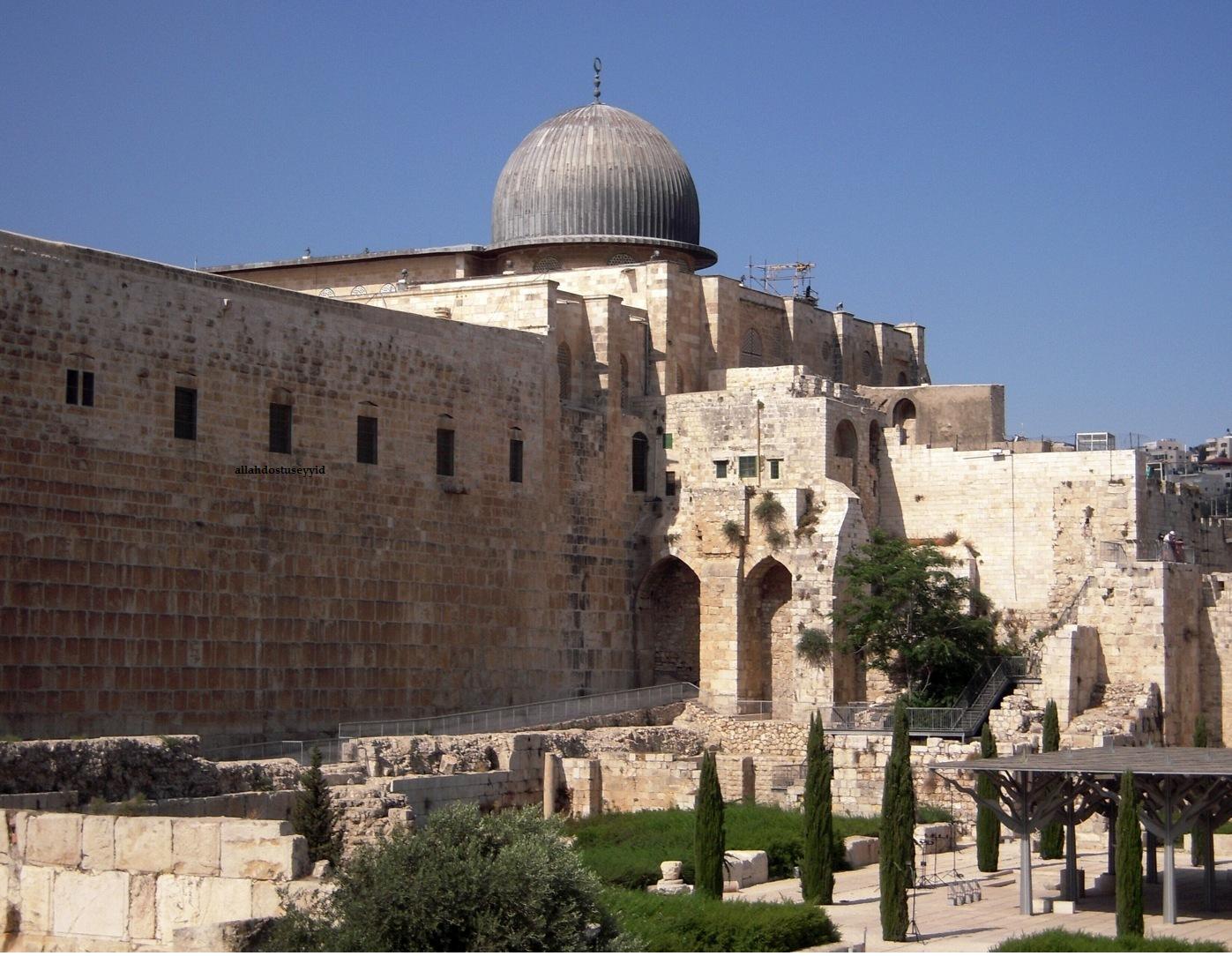Кто построил аль аксу. Мечеть Аль-Акса в Иерусалиме. Мечеть Алякса в Иерусалиме. Мечеть Аль Акса в Иерусалиме крестоносцы.