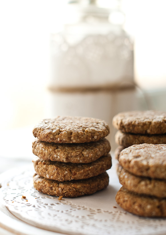 Scandi Home Quinoa, oats and spelt cookies