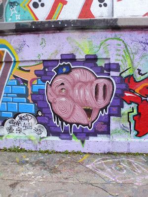 Schweinderl an der Mauer - Tumblingerstraße, München