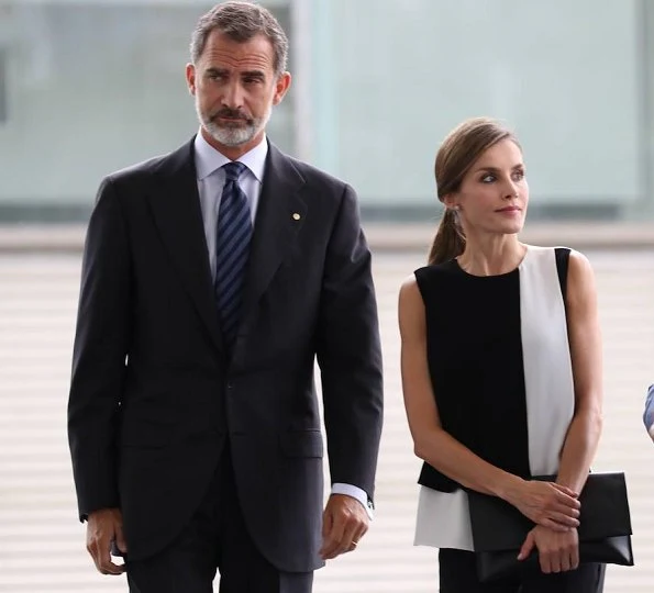 King Felipe and Queen Letizia visited Hospital del Mar and Sant Pau hospital for victims of the Barcelona attack