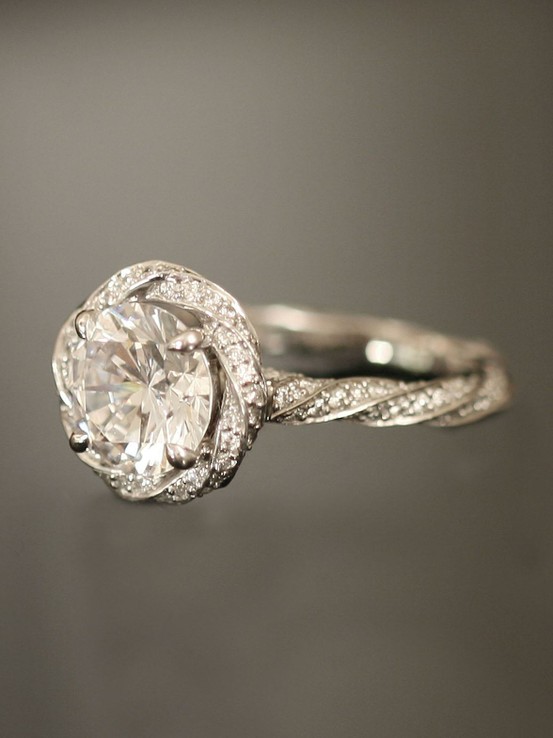 lamb & blonde: A dreamy diamond ring...