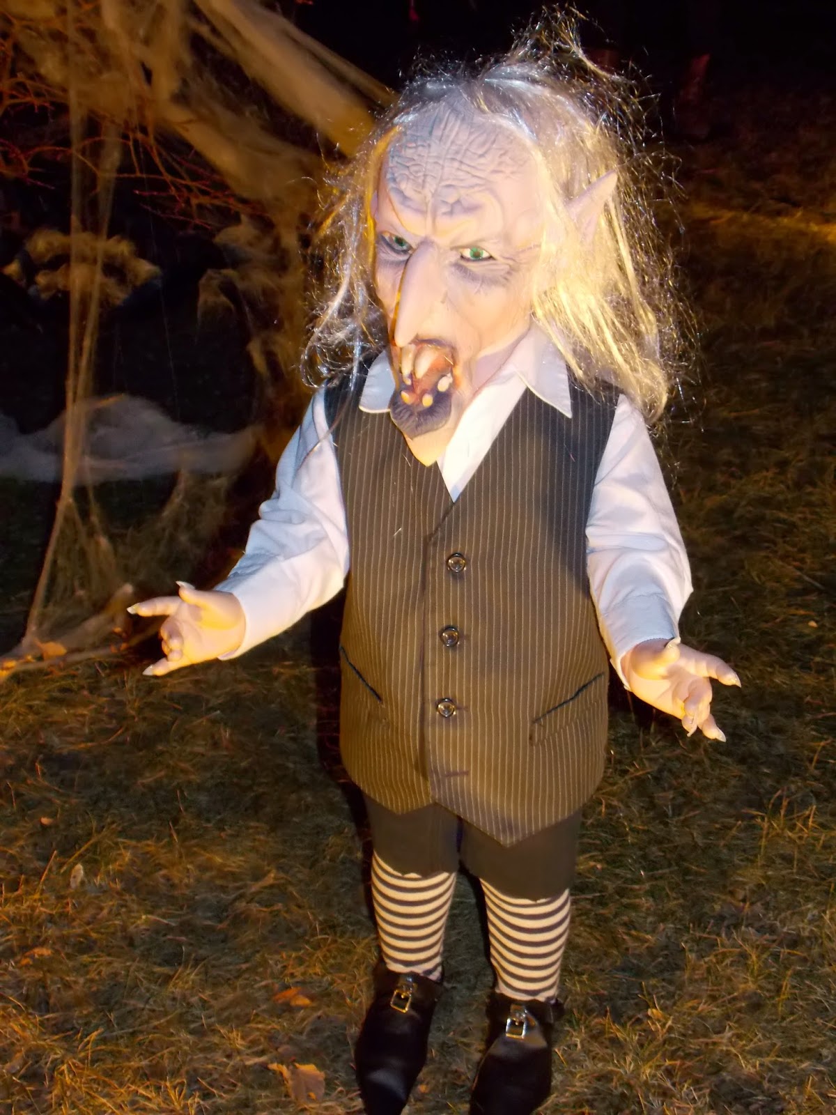 Saskatoon Halloween House Saskatoon's original yard display