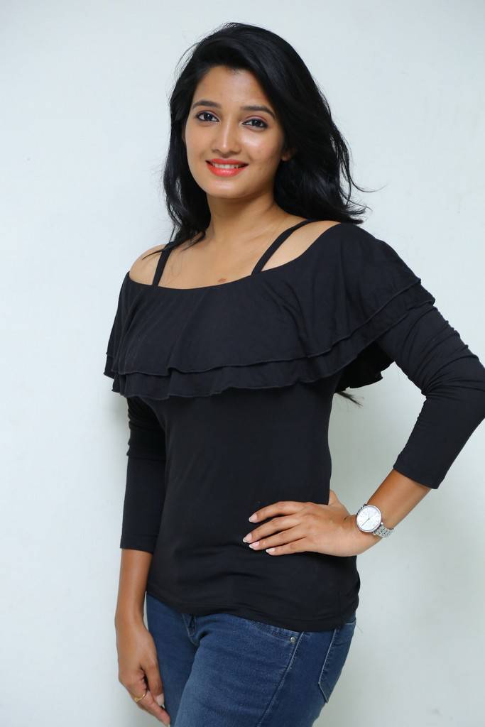 Deepthi Shetty At Sriramudinta Srikrishnudanta Trailer Launch Stills