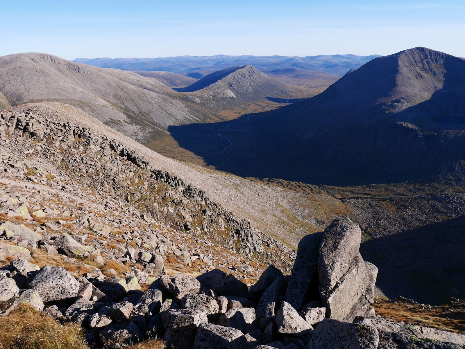 TARMACHAN MOUNTAINEERING: ANGELS RIDGE, THE HOTEST SPOT IN THE UK!