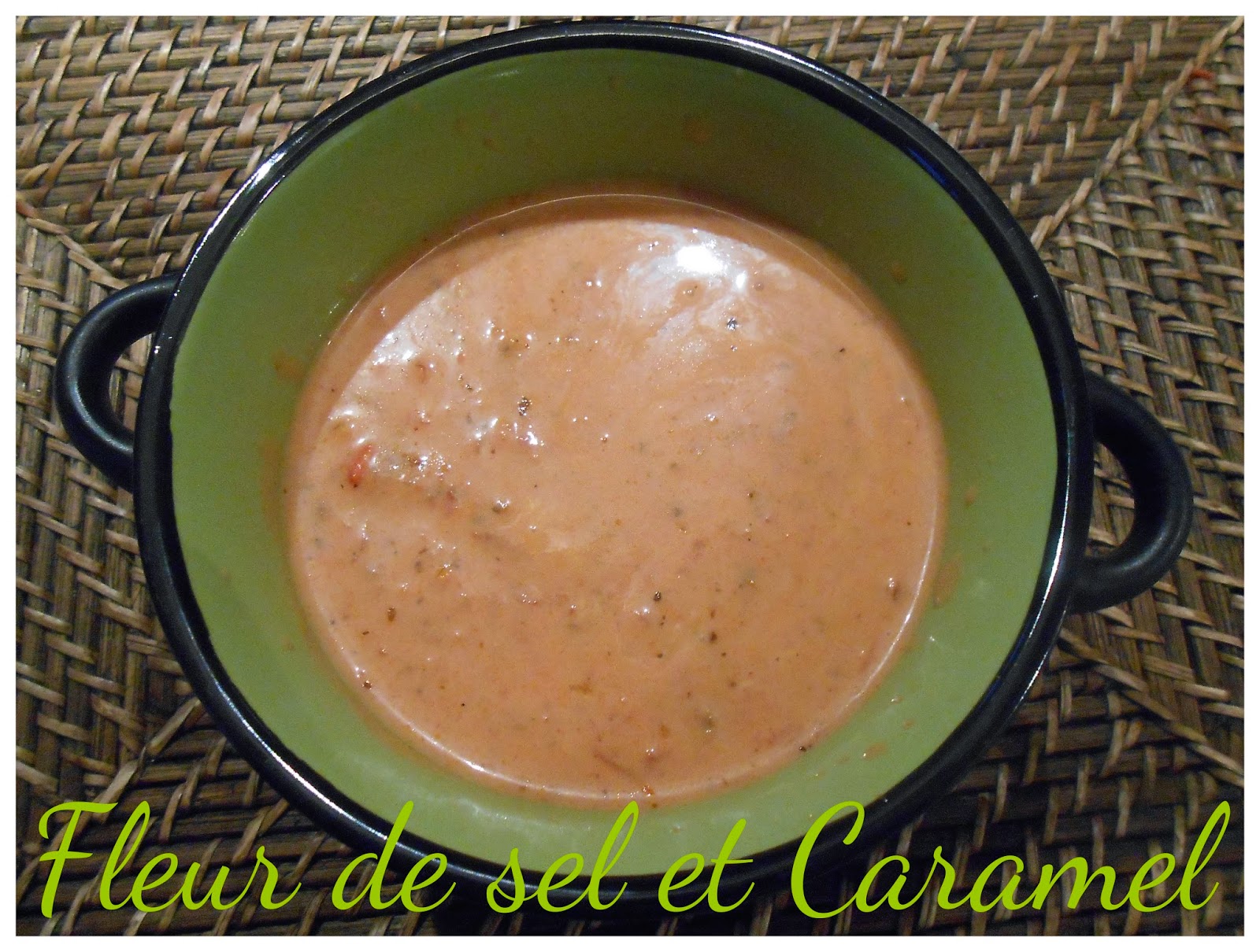 Fleur de sel et Caramel Sauce tomate express au lait de coco