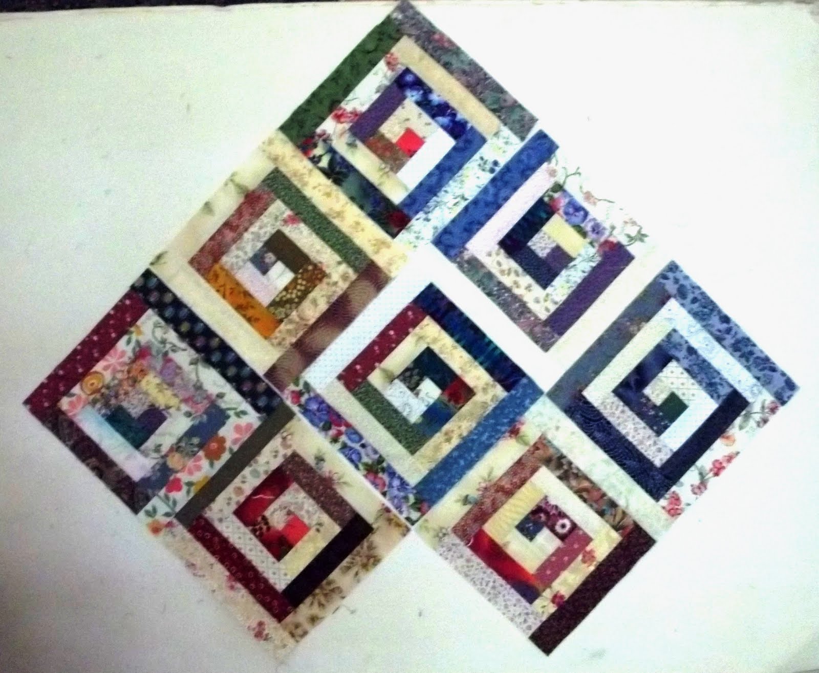 Gigi's Room Spiral Log Cabin Blocks