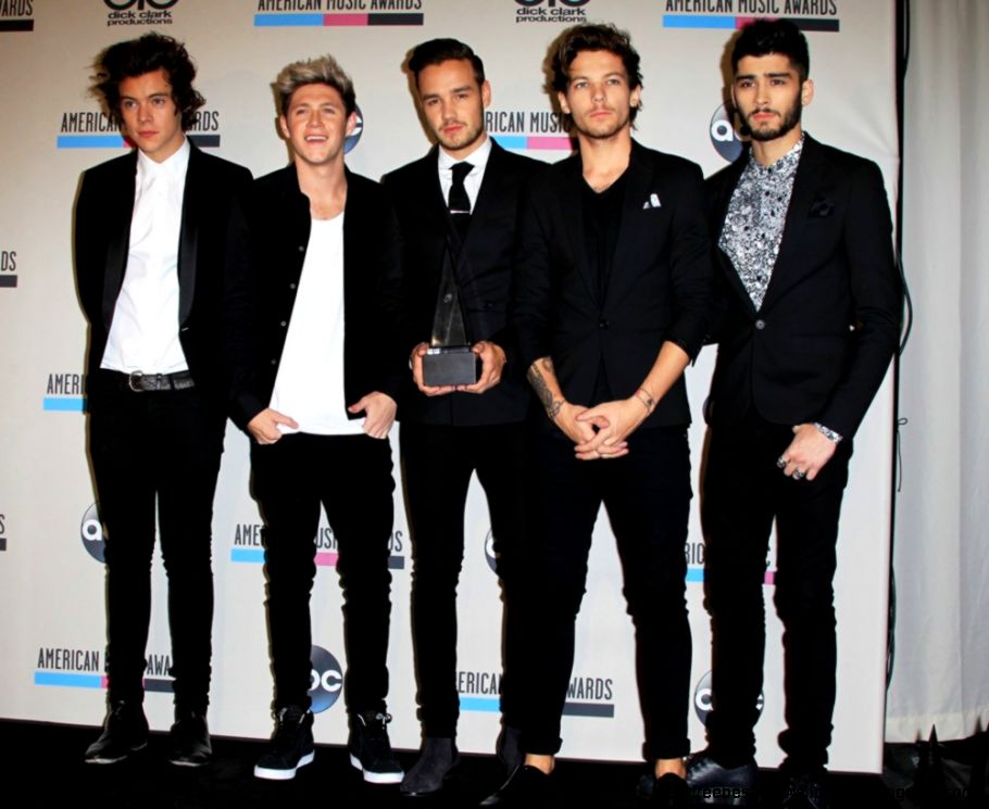 Battle of the Boy Bands One Direction Vs Little Mix  Hollywire