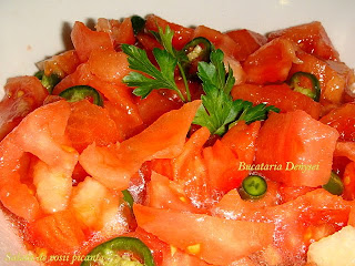 Salata de rosii picanta/Ensalada de tomate ..picante