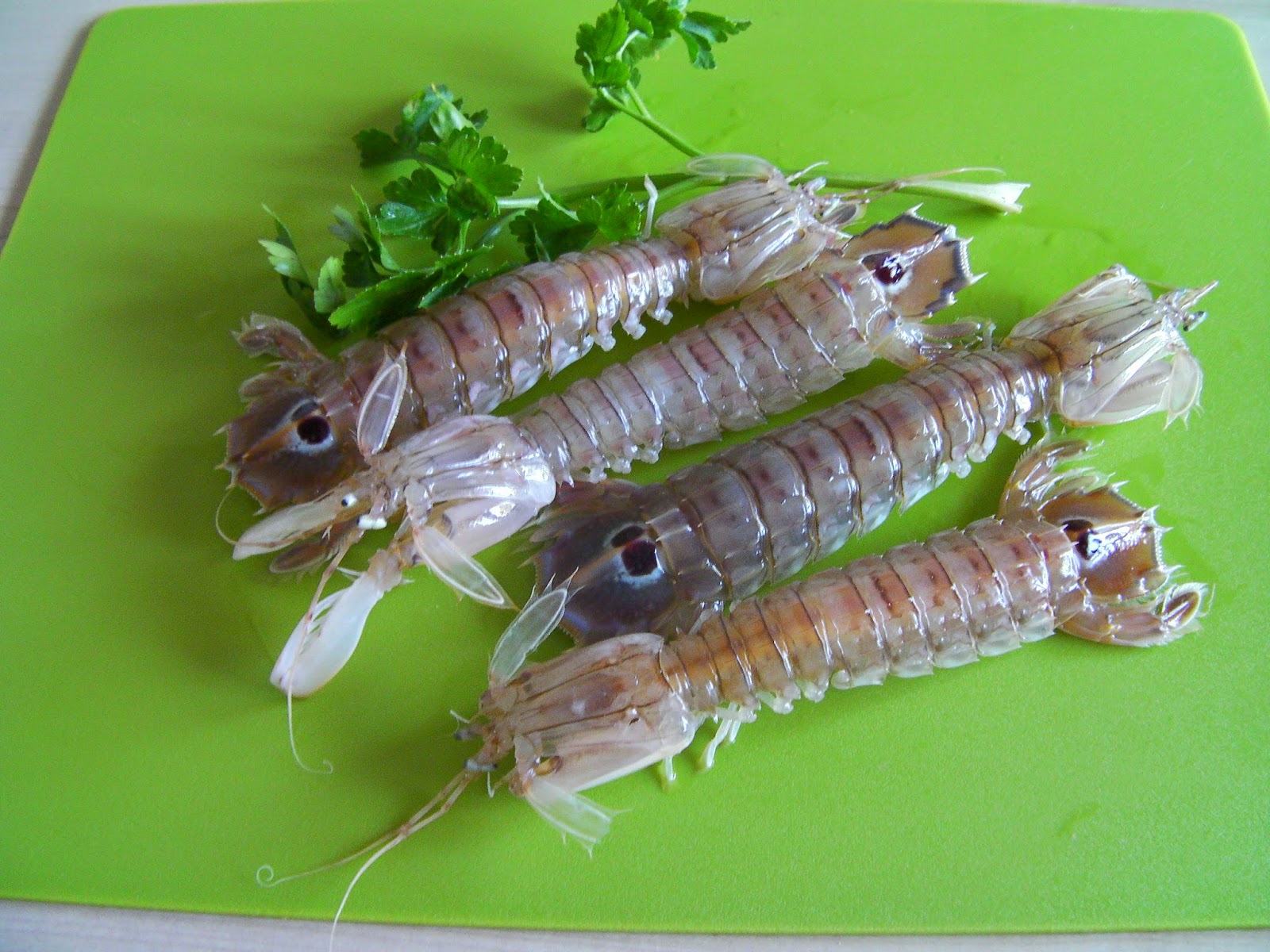 Cicale Di Mare Caravidd Al Sugo Di Pomodori Datterino A Tavola Coi Delfini