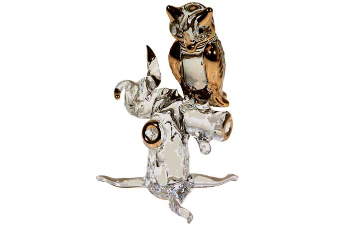 Diuturnatis: Búhos en diferentes materiales