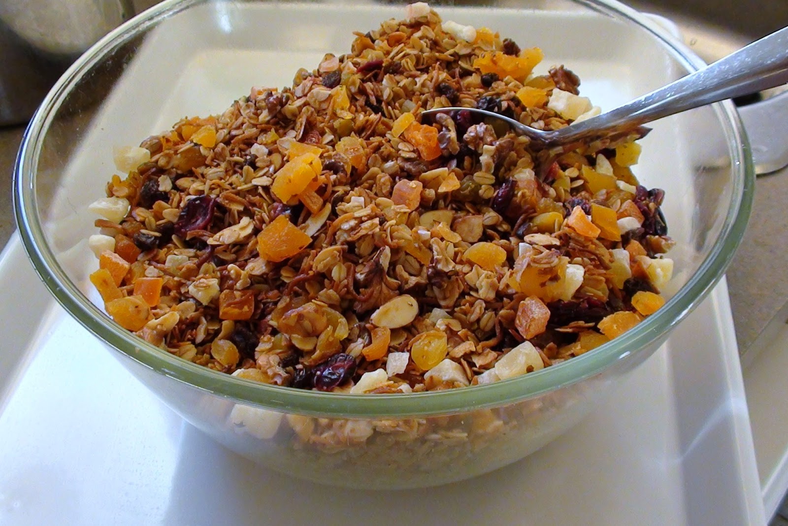 zsuzsa is in the kitchen HOMEMADE GRANOLA