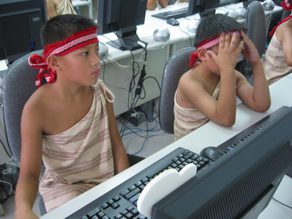 多年前為了彌補數位落差,政府特地補助的原住民電腦教室 多年前為了彌補數位落差,政府特地補助的原住民電腦教室