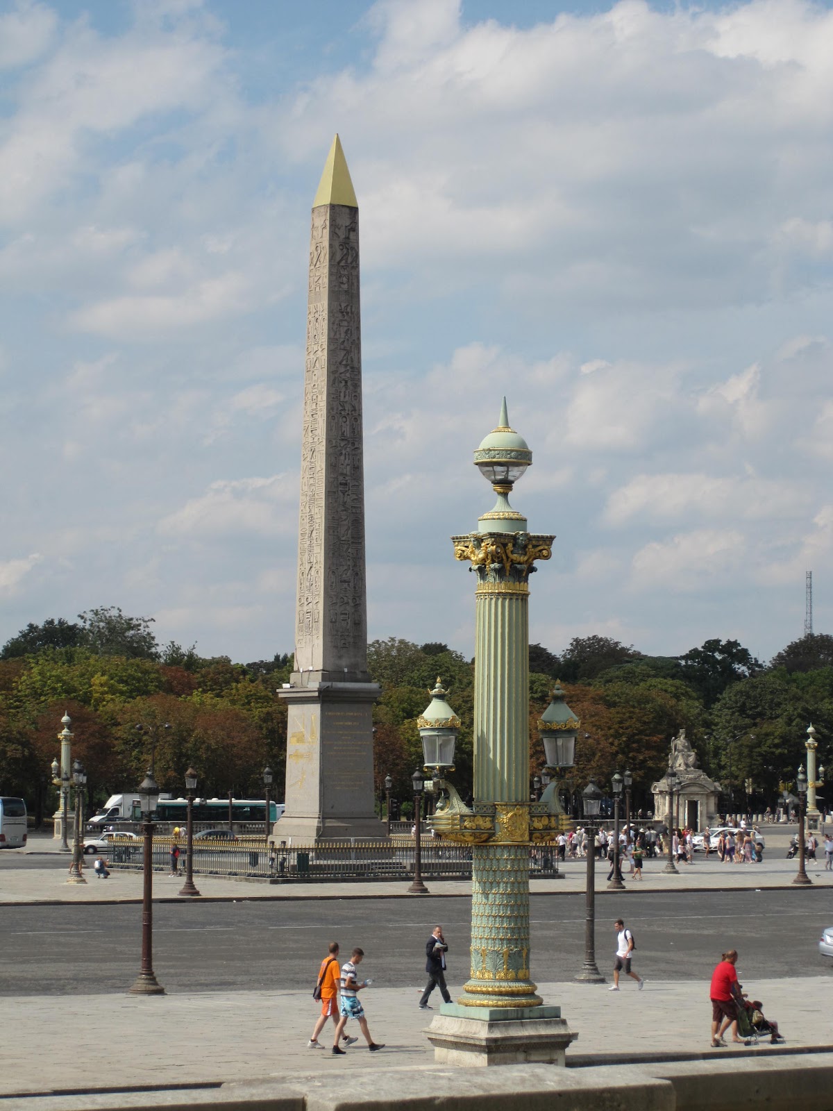 to study in paris is to be born in paris: Place de la Concorde
