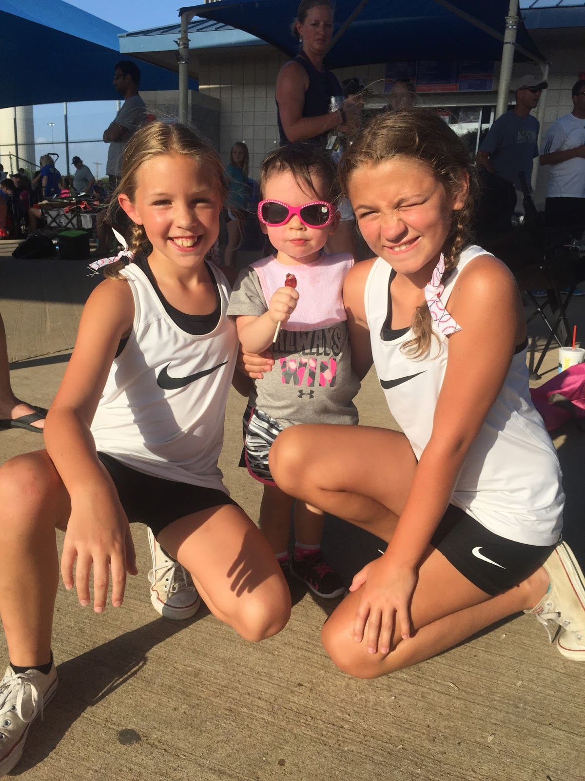 Trendy Mindy and Her Loves... WORLD SERIES Day 2/SONDAYS CAMP Day 1